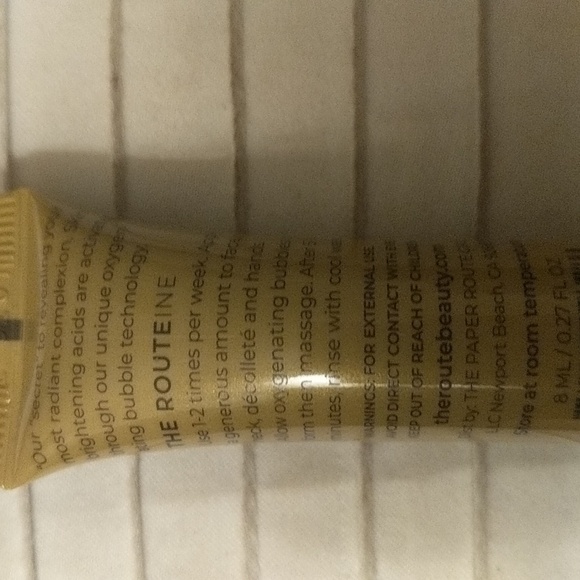 NWT Golden Illuminizing Peel - Picture 2 of 3